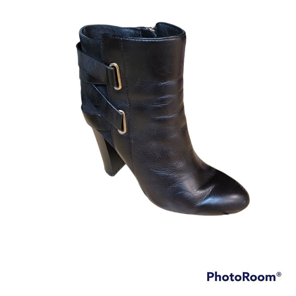 Isola Leather and Suede Booties. Size 7.5.
